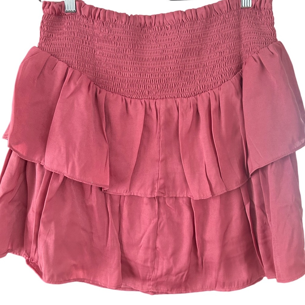 New Francesca’s Gabriella Smocked Tiered Mauve Mini Skirt/Skort - Picture 4 of 6